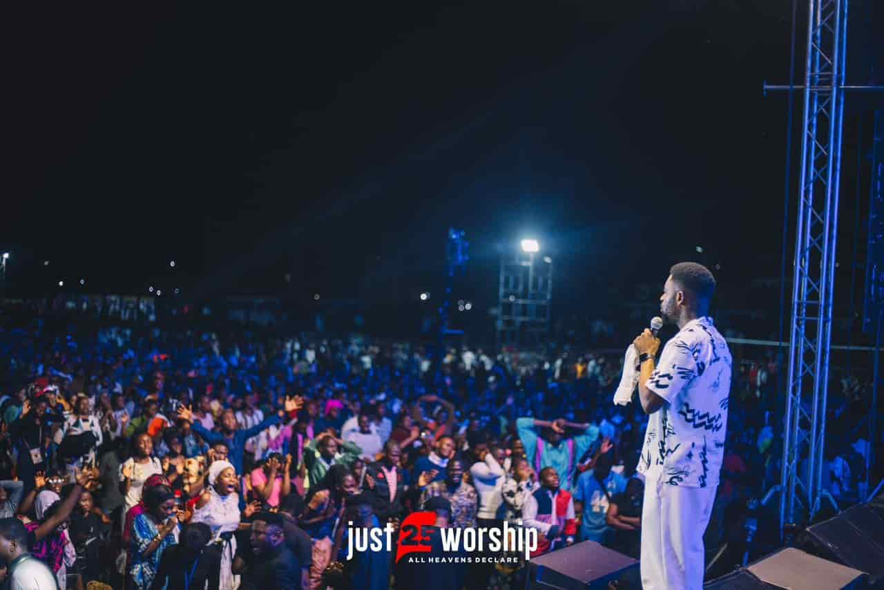 Nigeria worship meeting 5